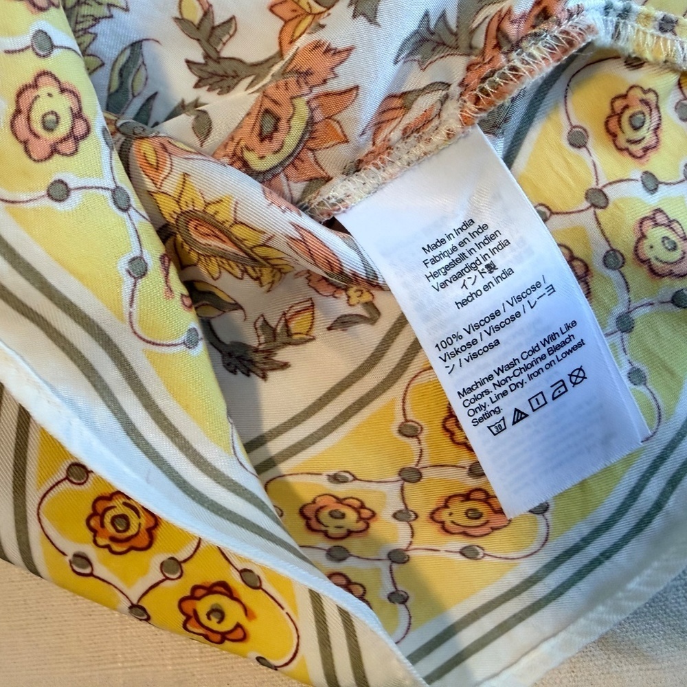 Ivory Rose Print Open Back Halter Top XS - Picture 6 of 7